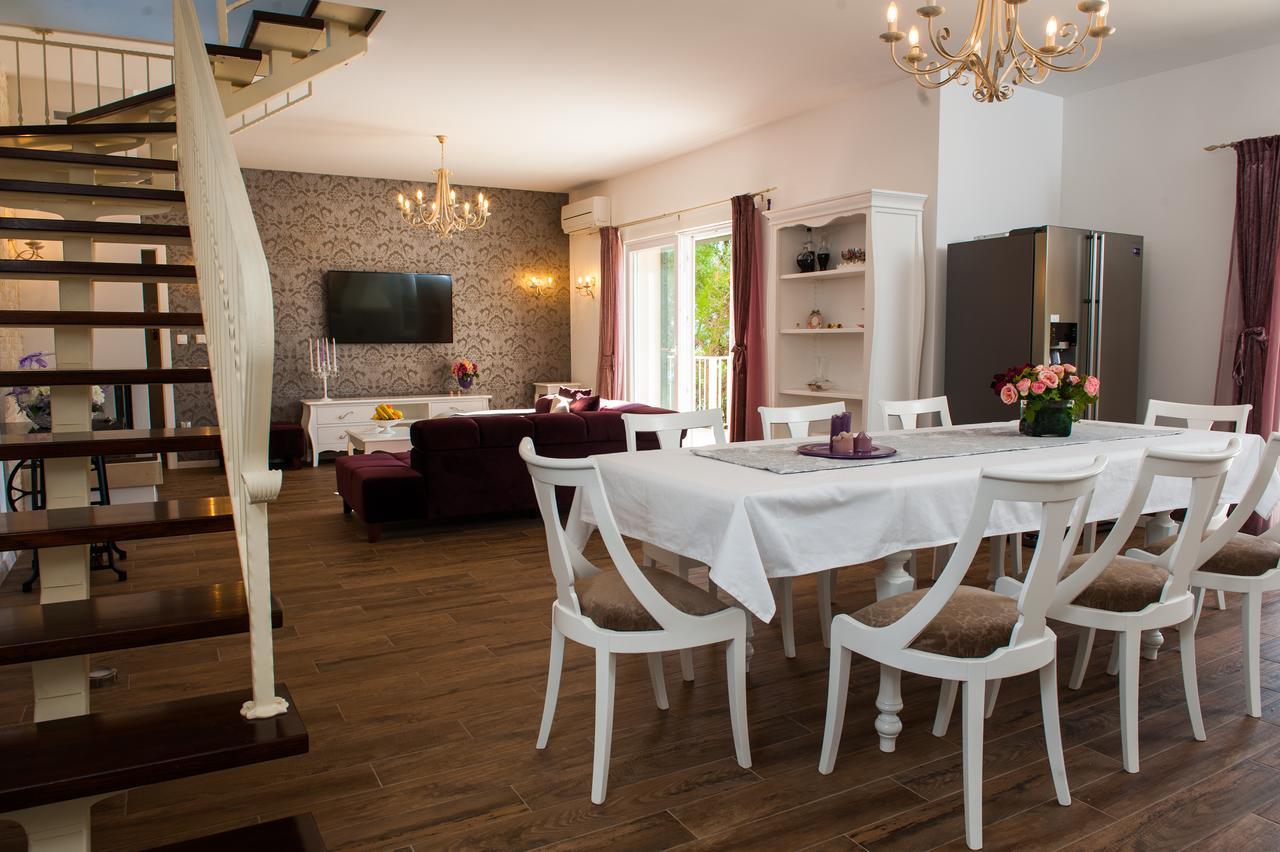 Luxury Villa Kate - In Lucice Bay With Turquoise Sea, Amazing Seaviews, And Heated Pool Milna  Eksteriør bilde