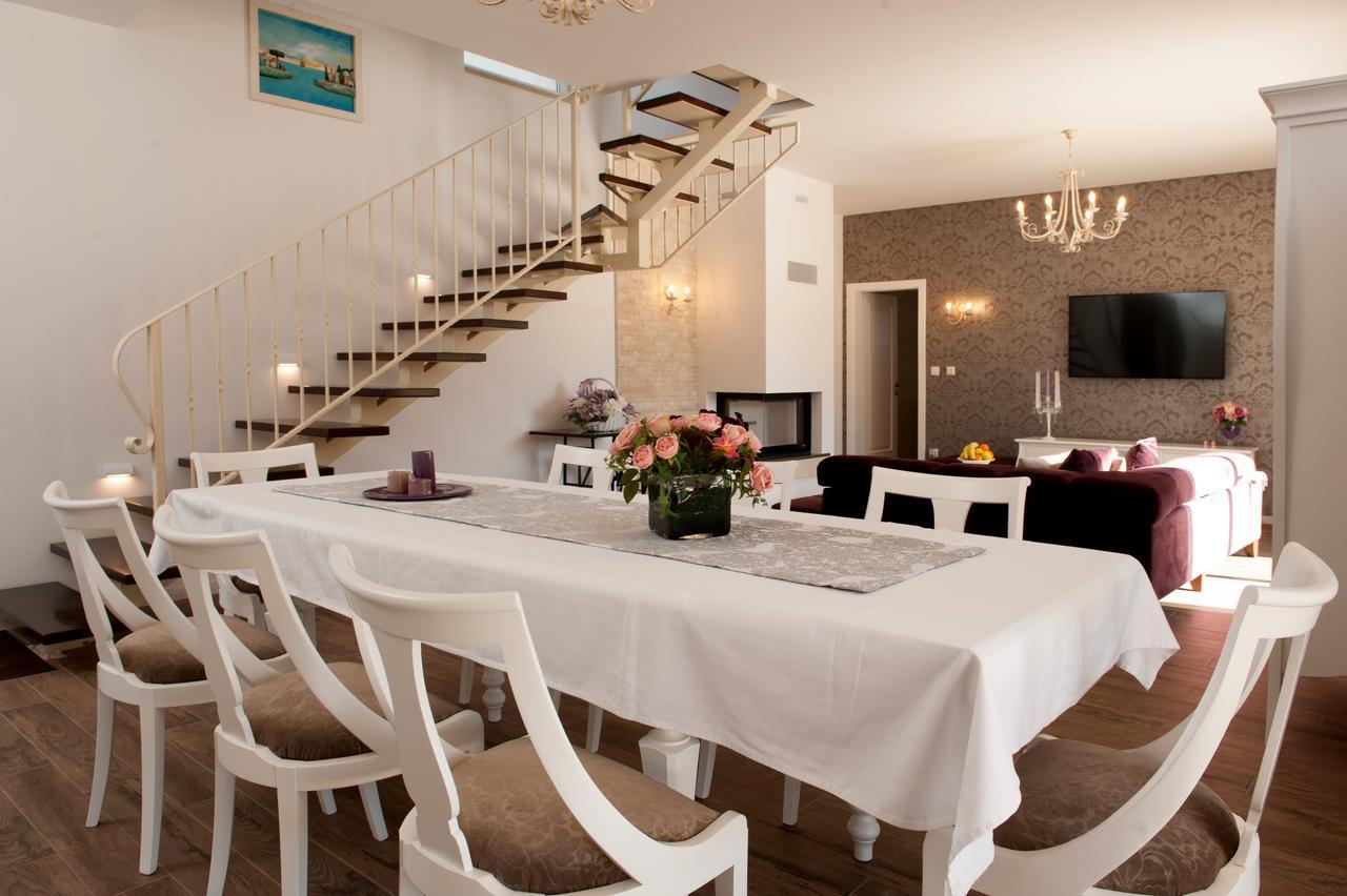 Luxury Villa Kate - In Lucice Bay With Turquoise Sea, Amazing Seaviews, And Heated Pool Milna  Eksteriør bilde