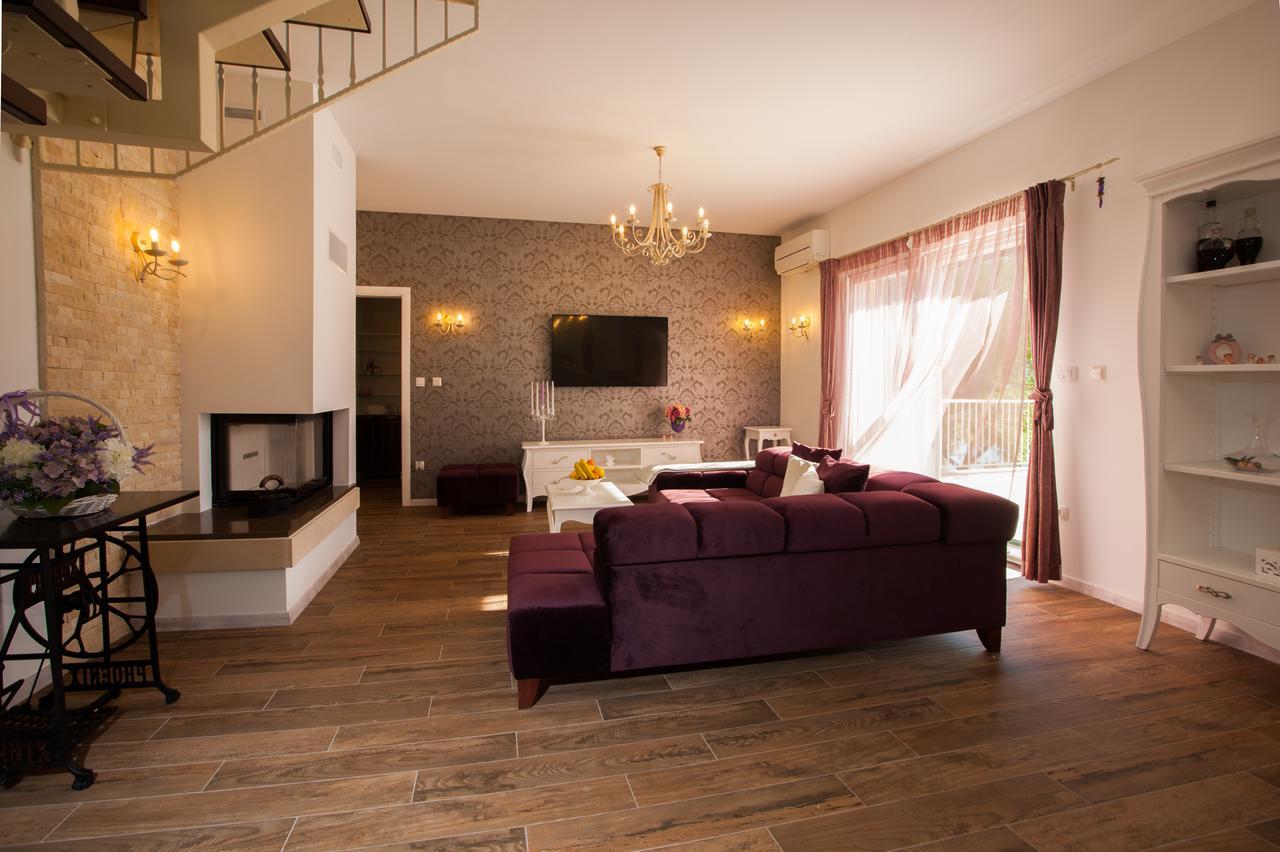 Luxury Villa Kate - In Lucice Bay With Turquoise Sea, Amazing Seaviews, And Heated Pool Milna  Eksteriør bilde