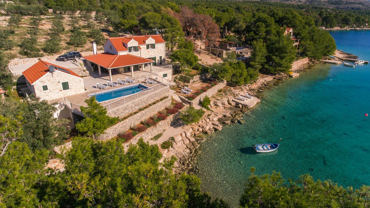 Luxury Villa Kate - In Lucice Bay With Turquoise Sea, Amazing Seaviews, And Heated Pool Milna  Eksteriør bilde